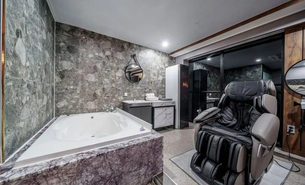 G7 Hotel
