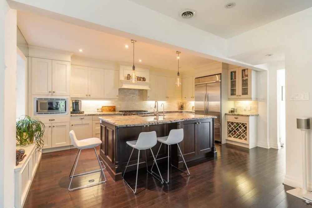 Designer Luxury 5 Bedroom Family Home