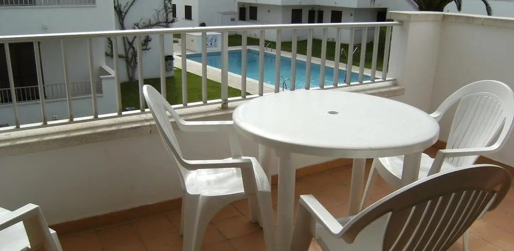 Apartamento familiar con piscina comunitaria