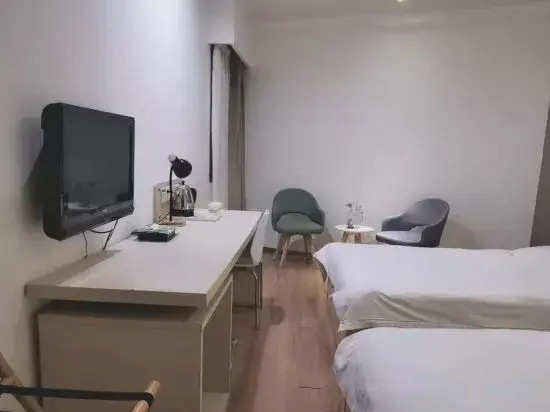 Maintel 168 Hotel (Wuxi Shangmadun Road Jinghai Subway Station Branch)