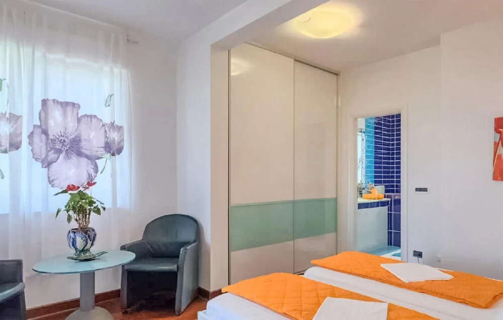 Nice Home In Kostrena