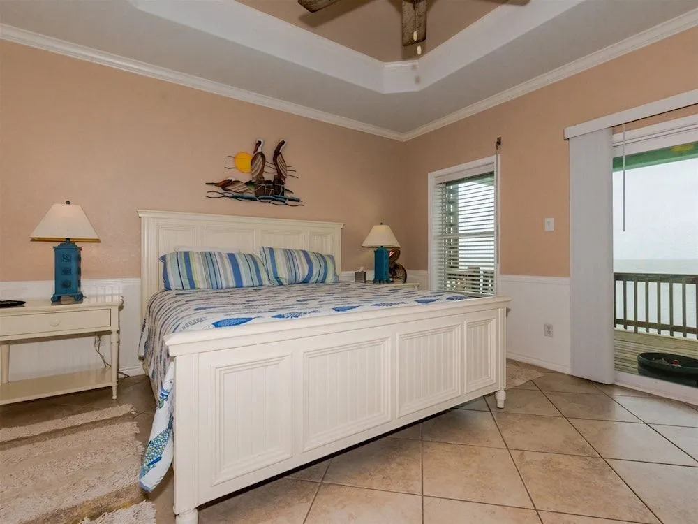 Pelican Point
