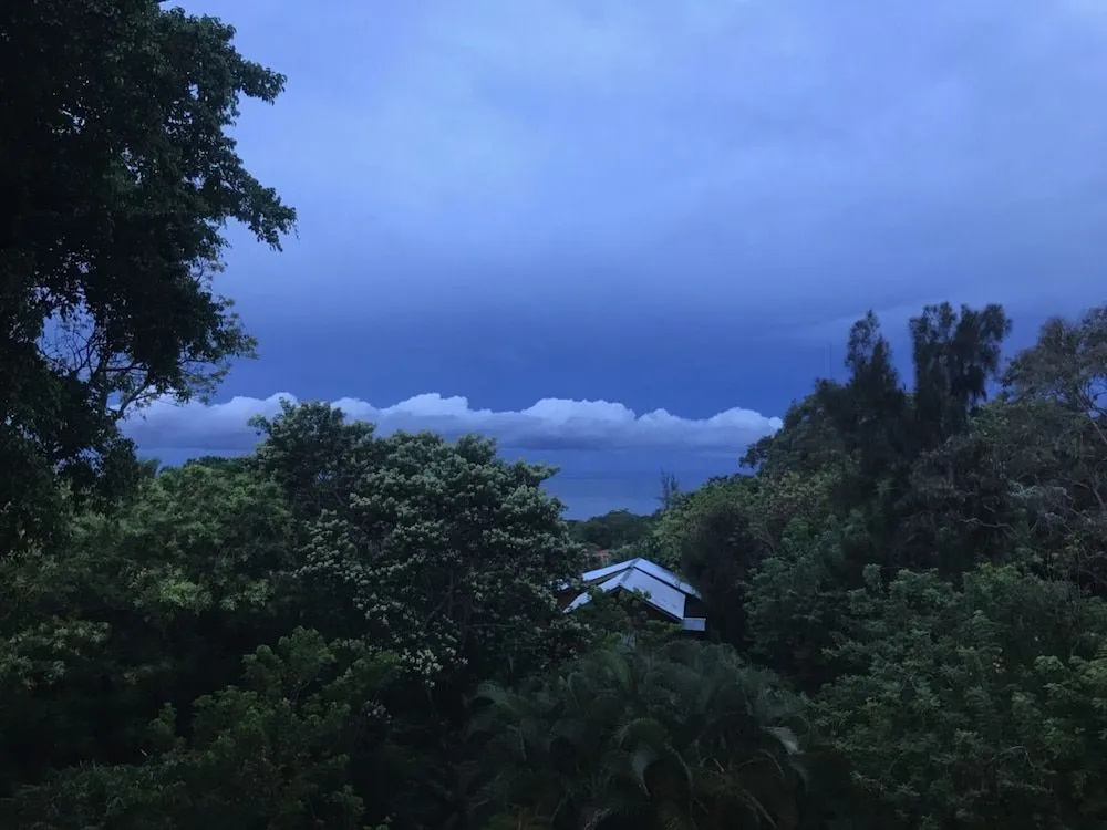 Roatan Bed & Breakfast Apartments