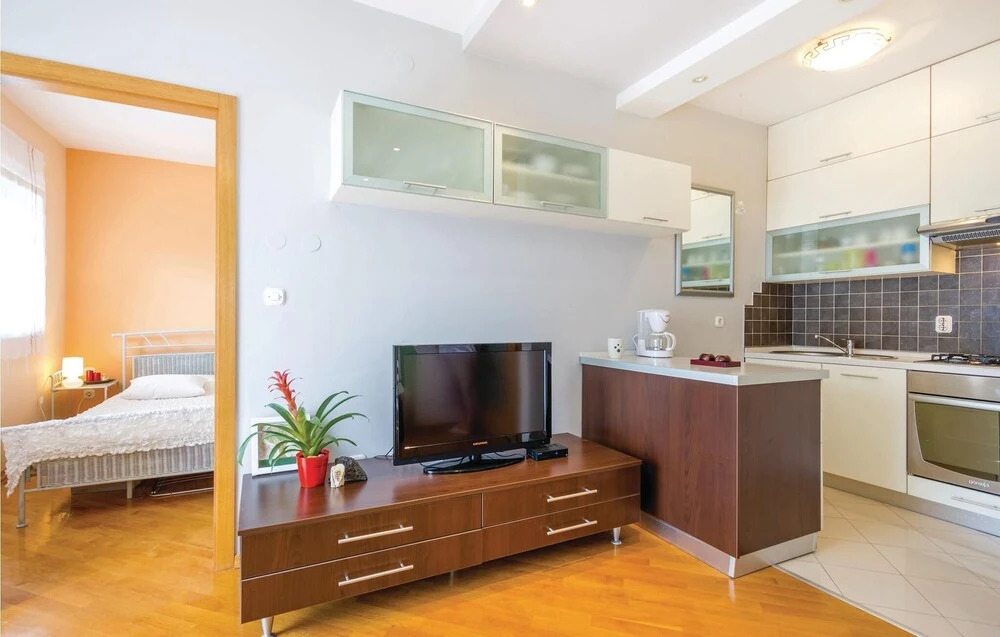 Nice Home in Rijeka With Wifi and 1 Bedrooms
