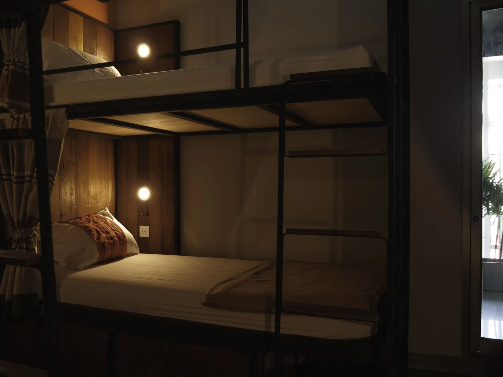 Whereder Poshtel