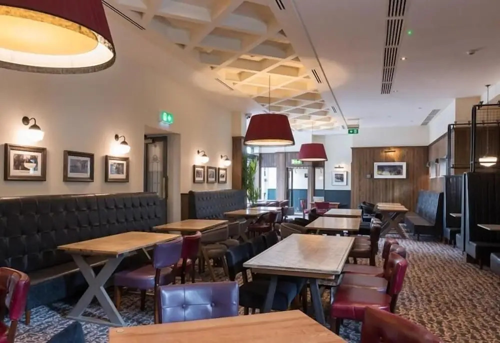 The Old Borough Hotel - Wetherspoon