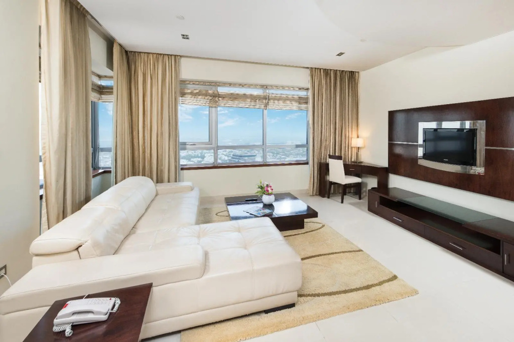 Staybridge Suites Dubai Internet City by IHG