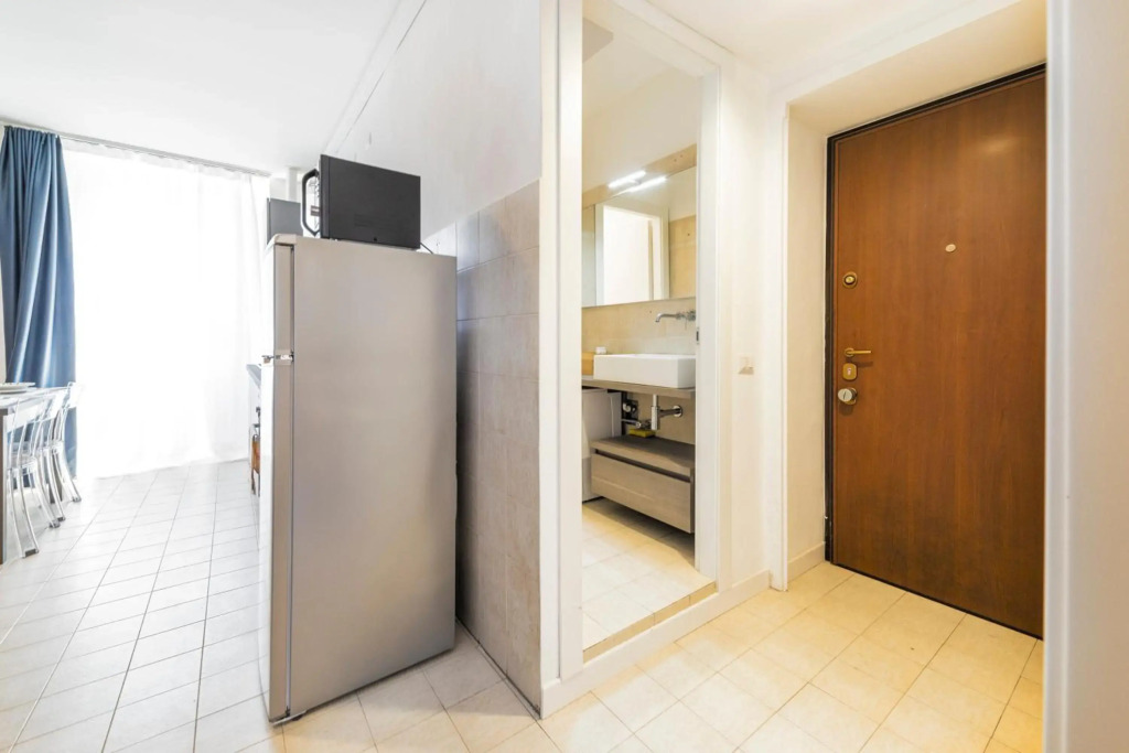 Roomy Apartment X6 close to Subway!
