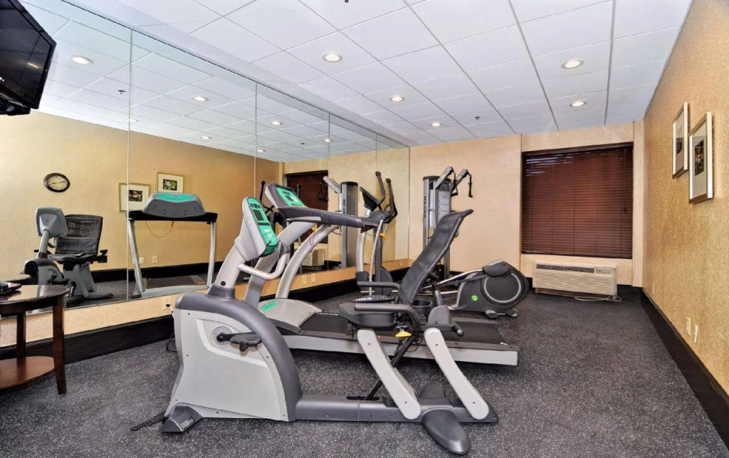 Holiday Inn & Suites Columbia NE - Ft Jackson Area by IHG