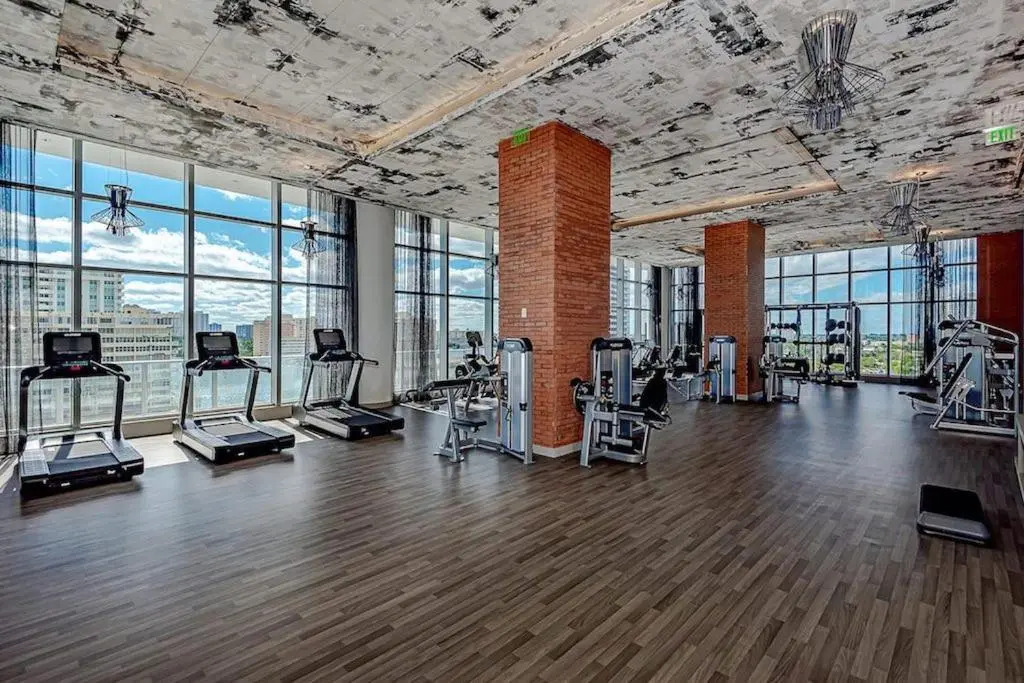 5 * Front OCEAN View - 34th TOP FLOOR: Brand New 2BR