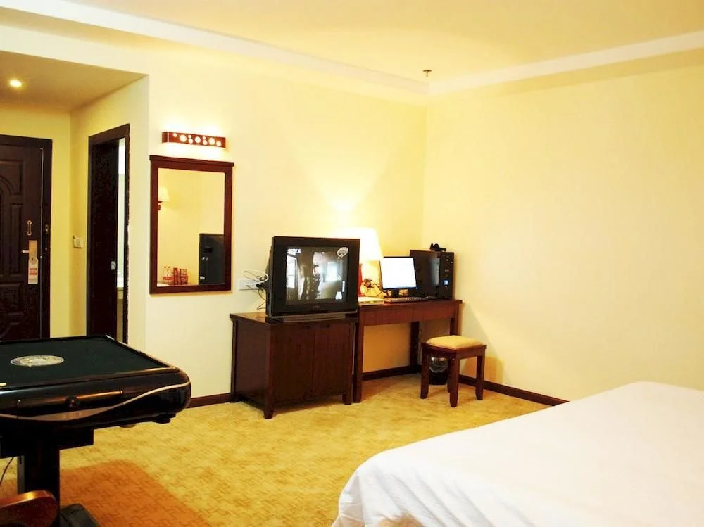 Juyuan Hotel(荔波聚缘酒店)