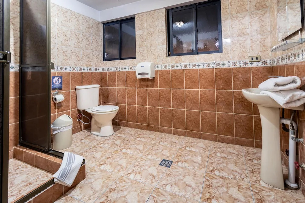 Elegance Hotel