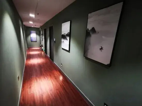 Sili Carl Visual Hotel