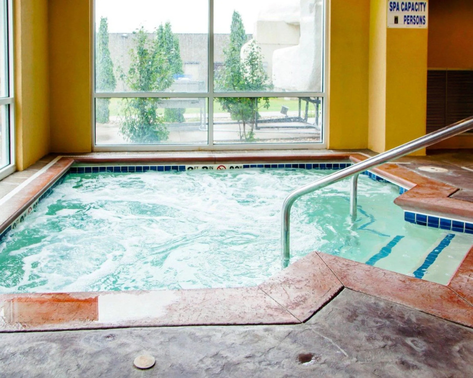 Suburban Studios Cedar Falls