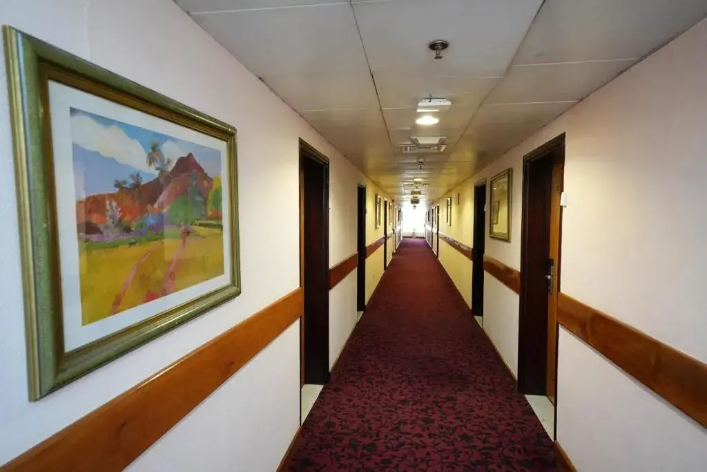 9 Hotel