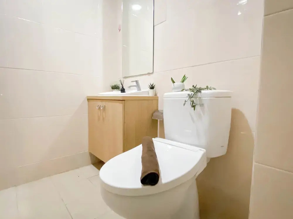 Cozy And Pleasant Living Studio At Apartment Oasis Cikarang