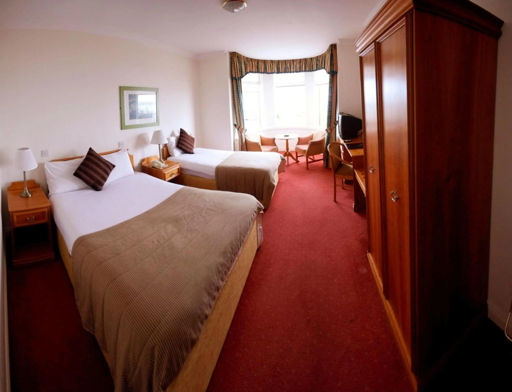 White Sands Hotel