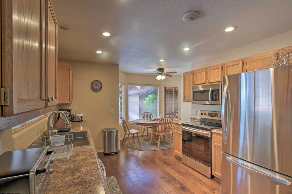 Forest-view Retreat in Payson, Close to Hiking!