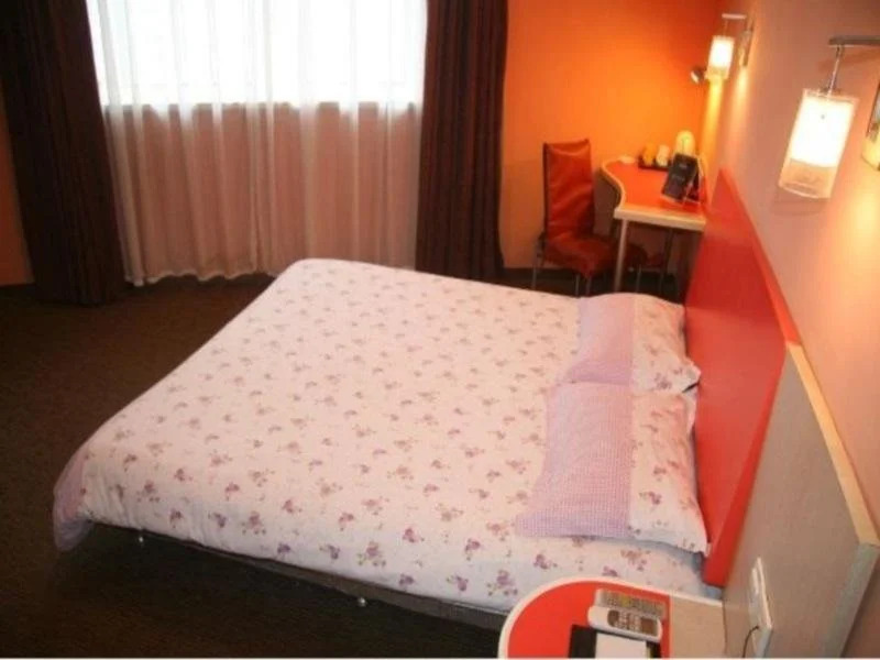 Motel 168 Zhenjiang North Road