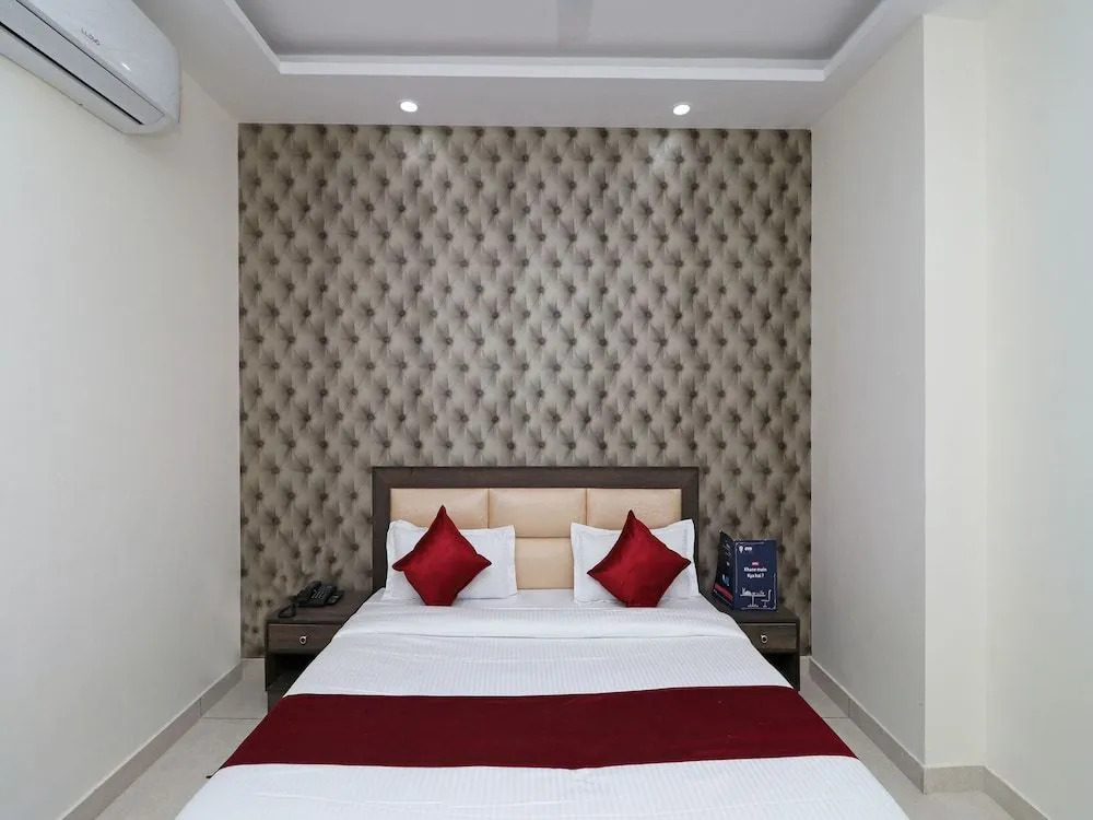 OYO 12472 Hotel Olive