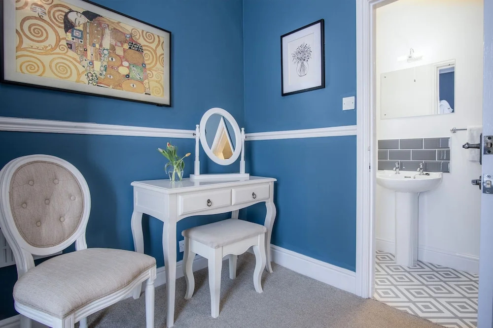 Gwynne House - 6 Bedroom - Tenby Harbour