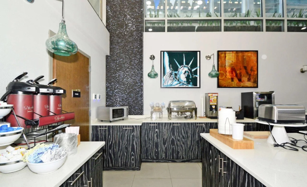 LaGuardia Airport Hotel Queens