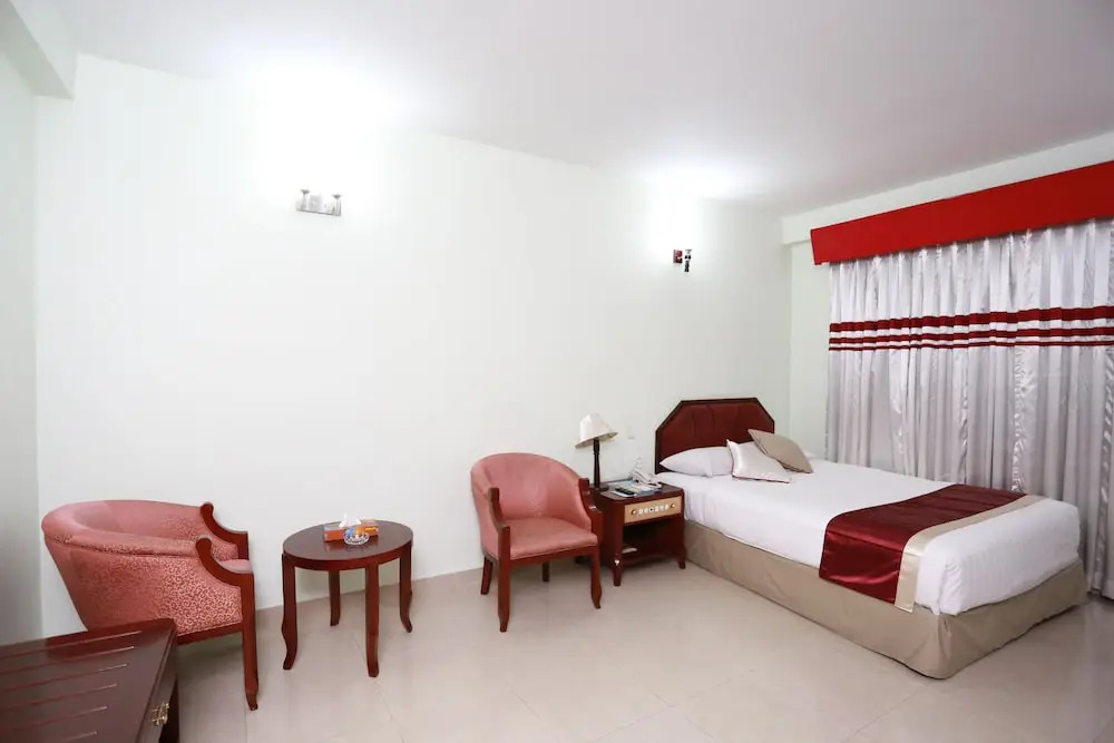 Meridian Hotel & Restaurant