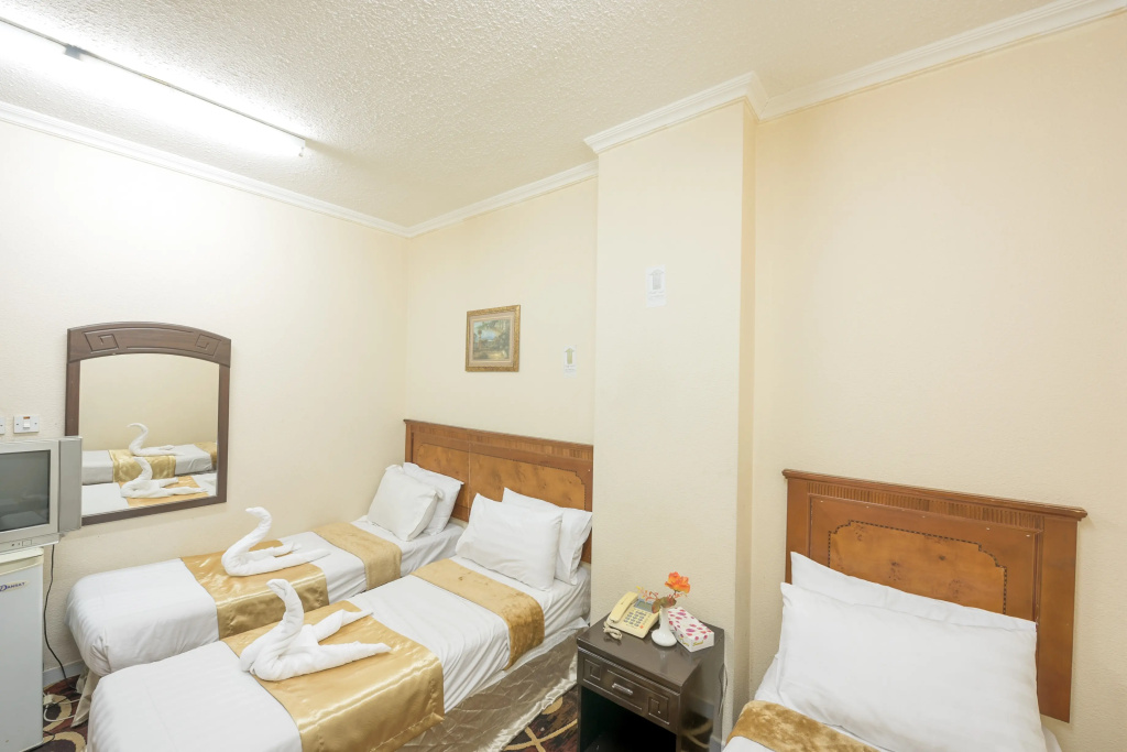 Al-Mukhtara Tower - Economy