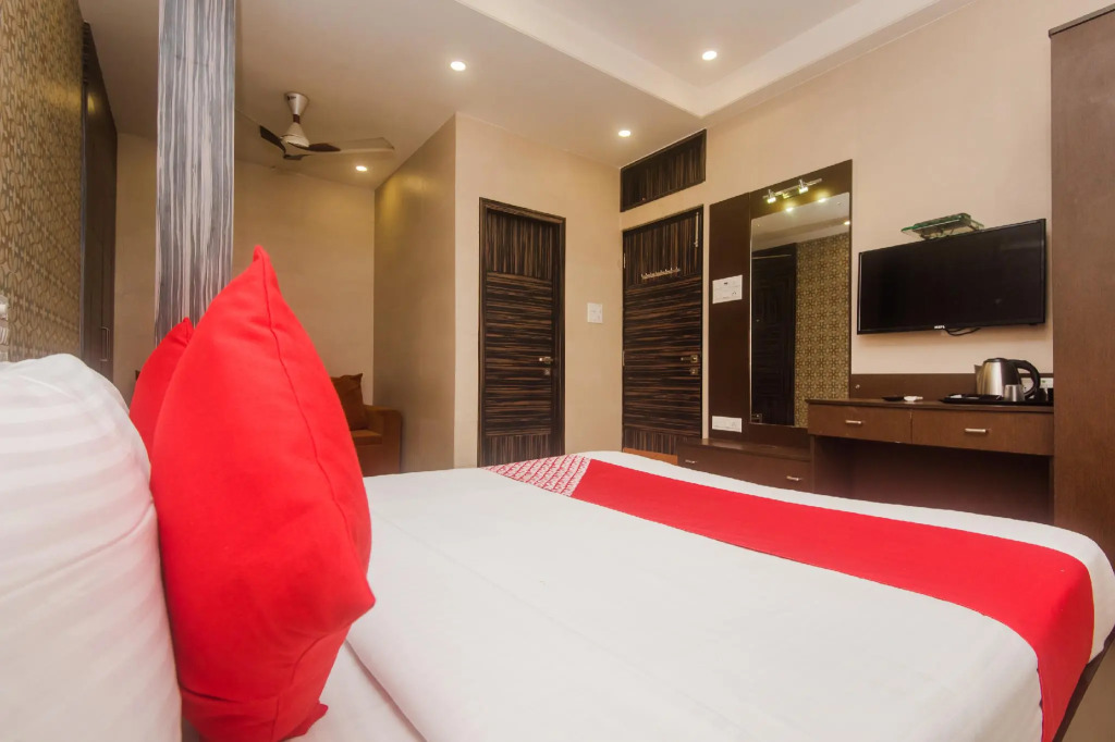 OYO 6371 Hotel Abrol