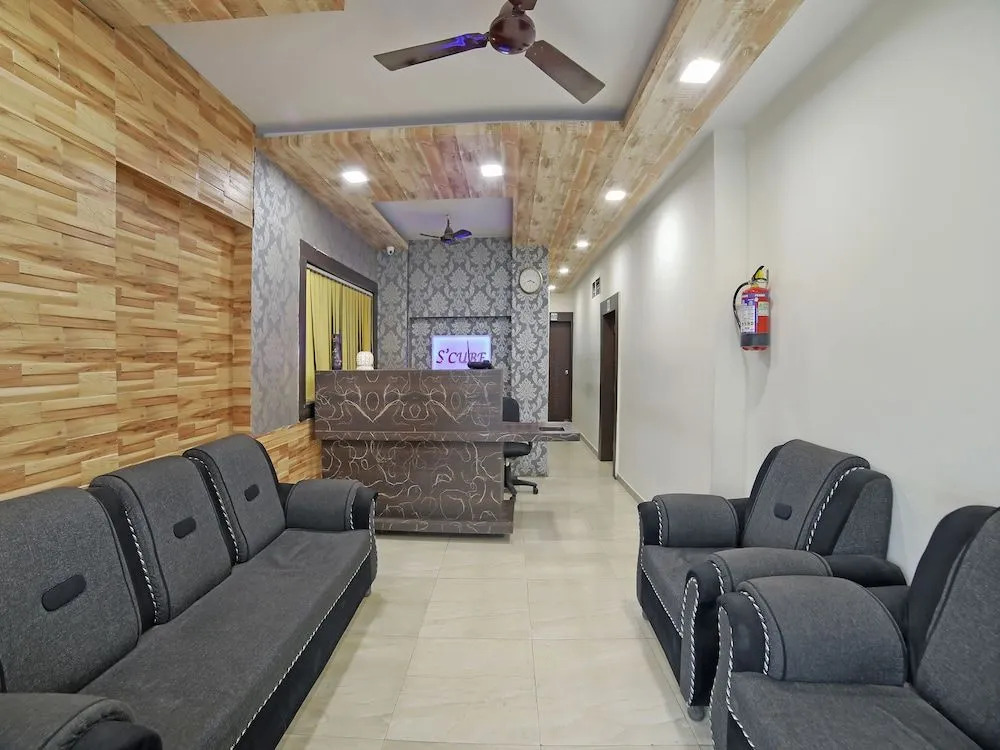 Oyo 22397 S-Cube Service Apartments