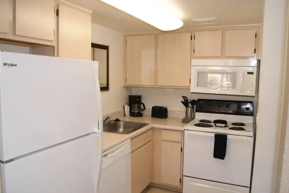 111 Fully Furnished 1BR Suite-Prime Location! by RedAwning