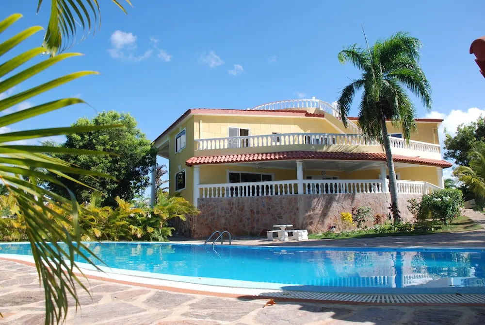 Four Bedroom Villa with Private Pool, Ocean View