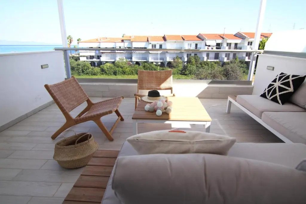 Hanioti suite maisonette in front of the sea