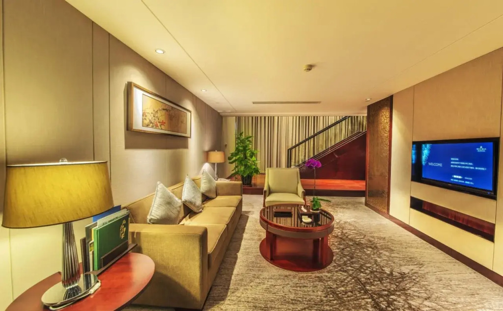 Chongqing River Hotel