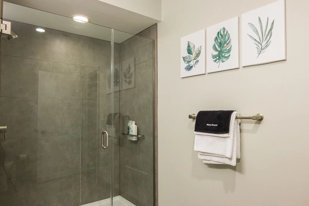 1 BR with Balcony and City Views by Frontdesk