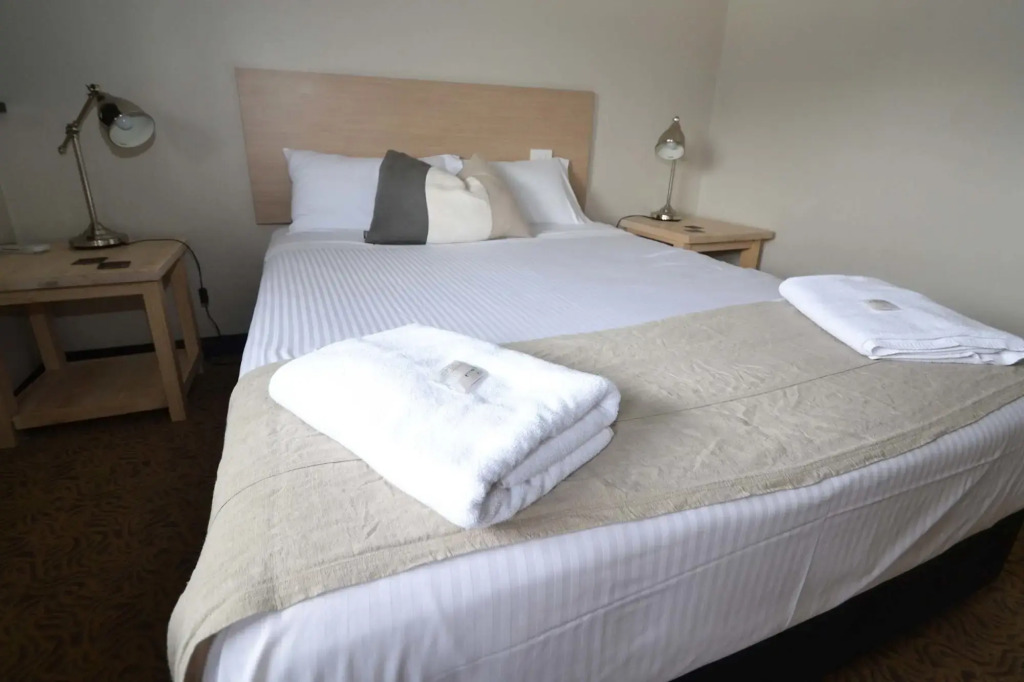 Crossroads Hotel