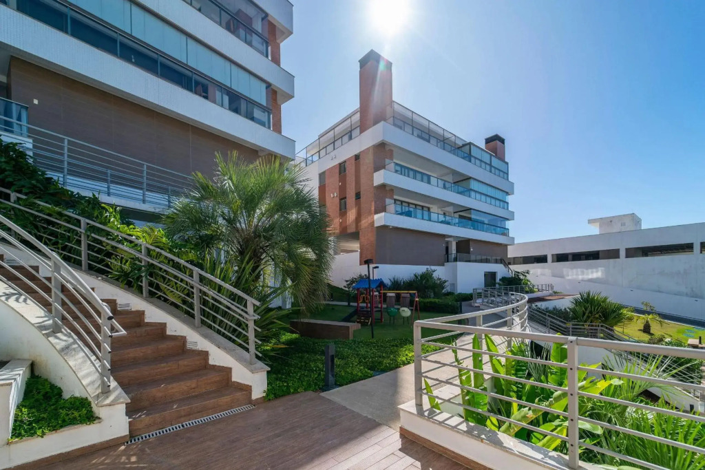 Punta Blu 202v2 - Excelente apartamento em condomínio de luxo no centro de Bombinhas - Piscina Climatizada - Academia
