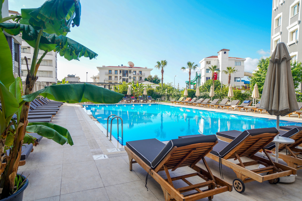 Ada Julian Marmaris