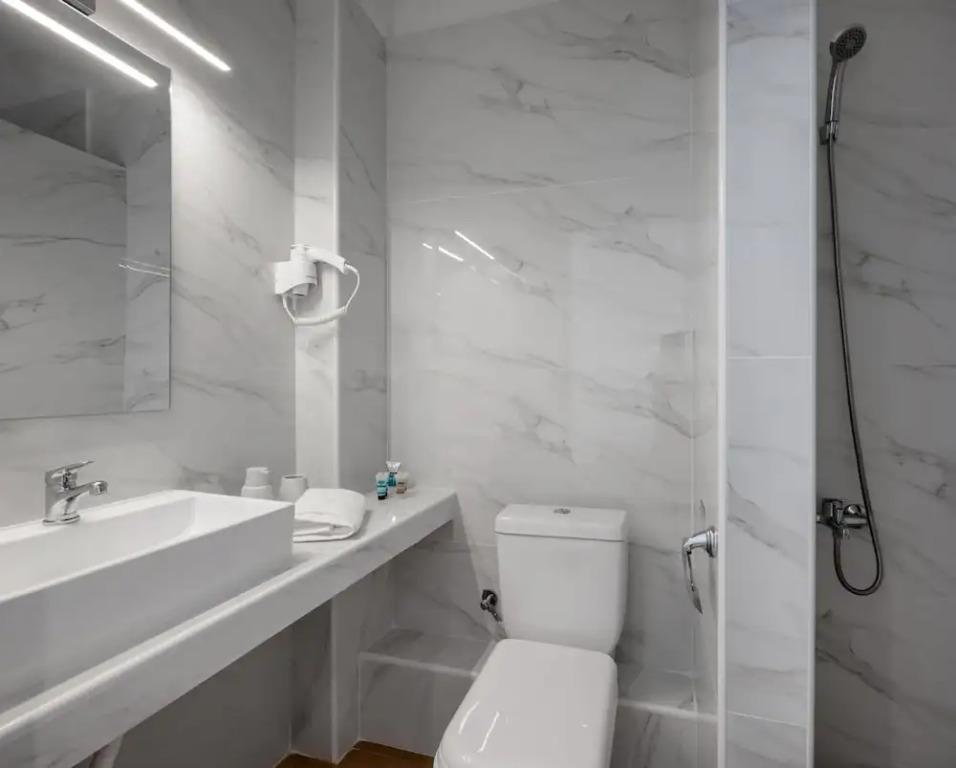 Aiora Suites