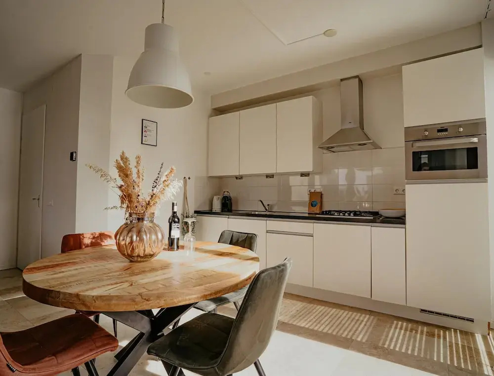 Luxury Apartment Near the Beach
