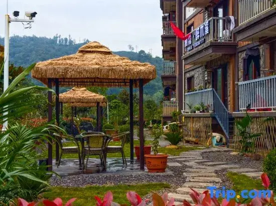 Mount Emei Zuimuki Boutique B&B (Mount Emei Scenic Area Store)