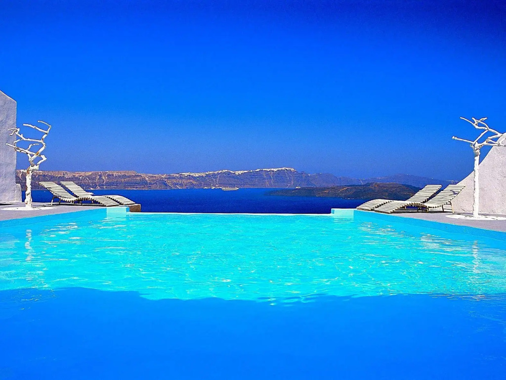 Astarte Suites