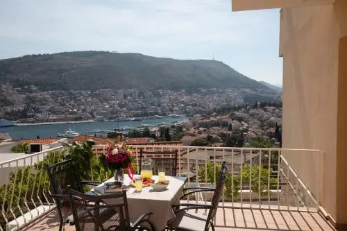 Apartment Mirna