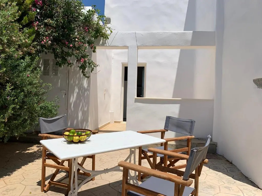 Rosemary Residence in Ampelas. 3 bedroom house