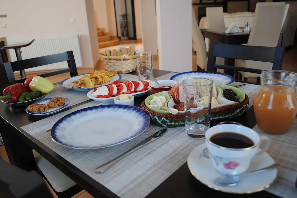 Flora Luxury House
