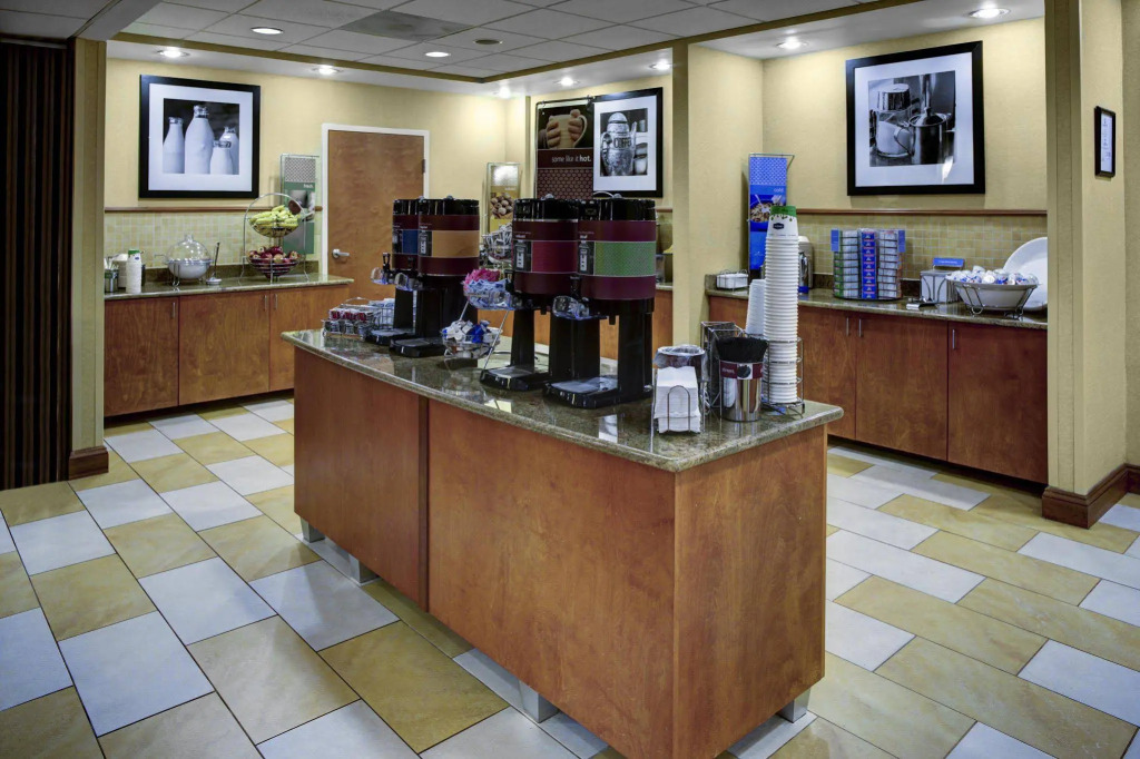 Hampton Inn Petersburg - Southpark Mall