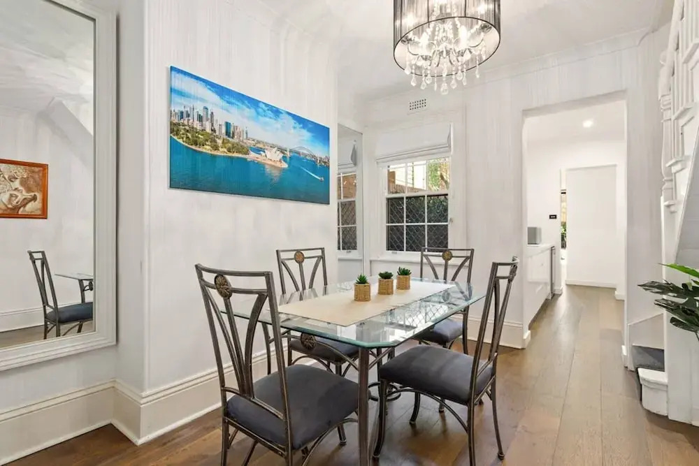Traditional 2-bed Terrace House in Millers Point
