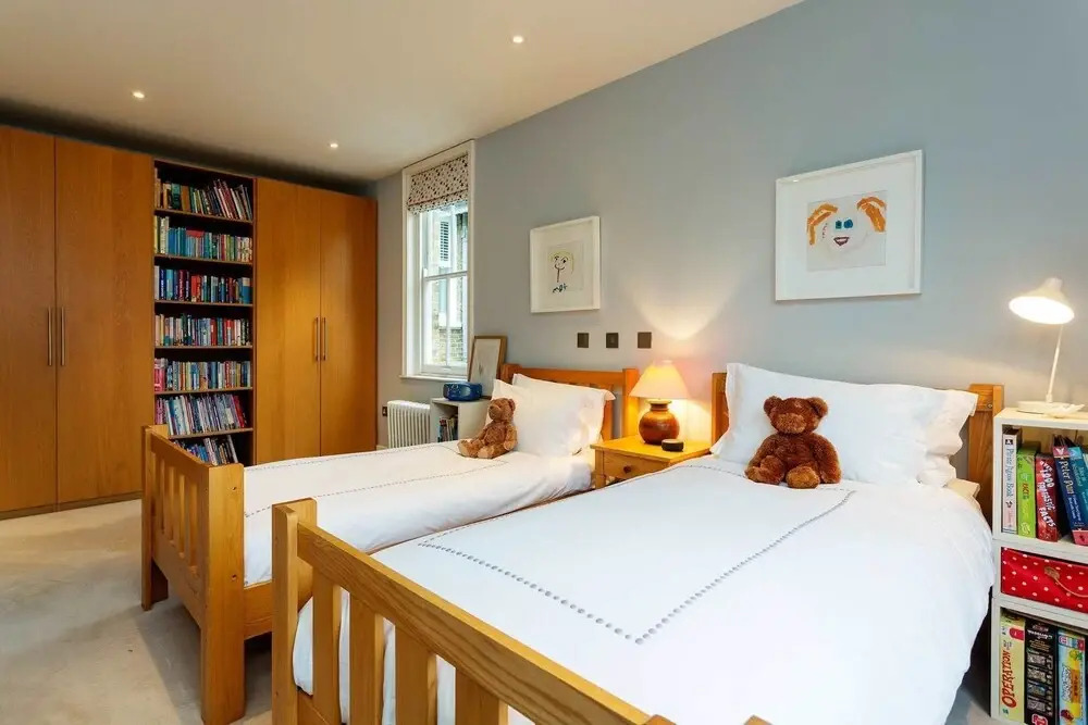 Deluxe In Notting Hill