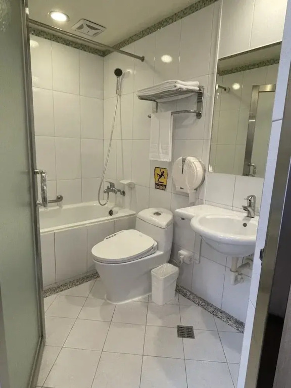 Hub Hotel - Banqiao Station