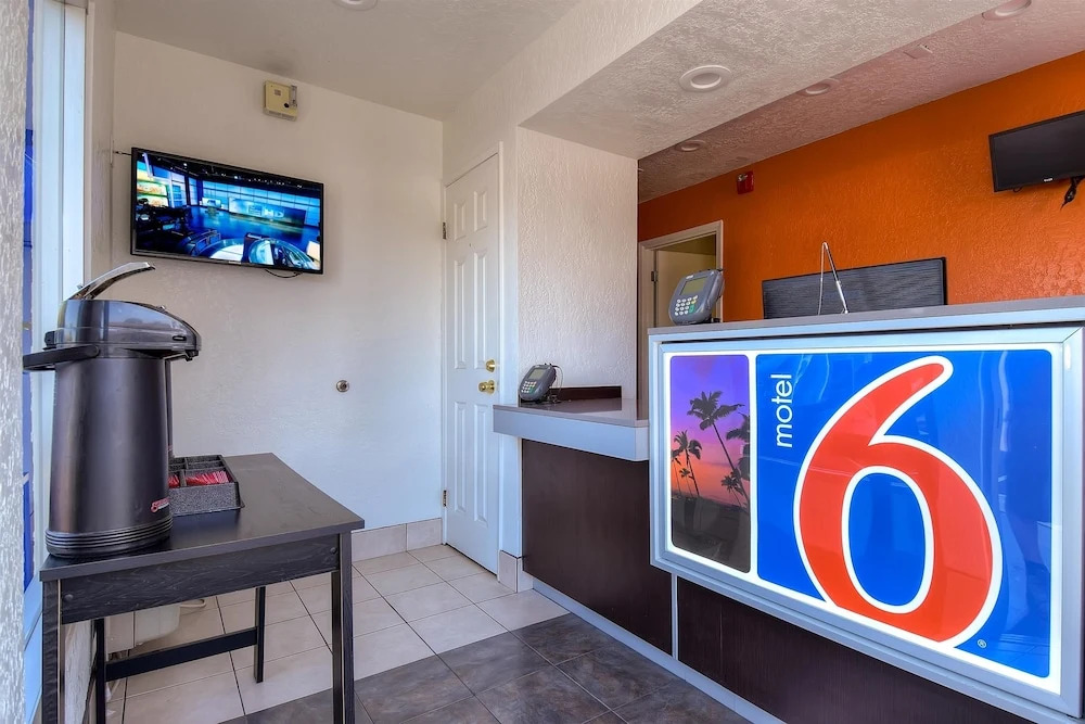 Motel 6 Los Angeles - Norwalk